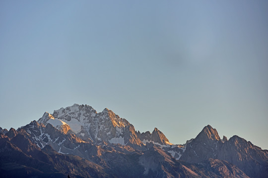 高峰 山脉