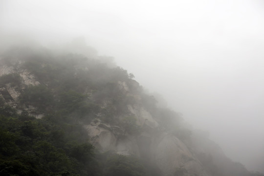 华山 云雨