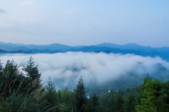 大围山日出云海