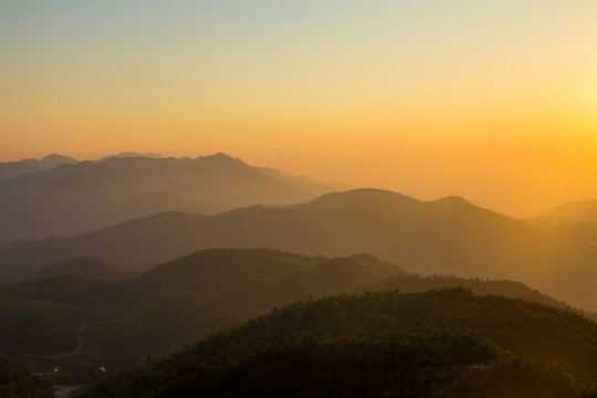 黑麋峰日出朝霞