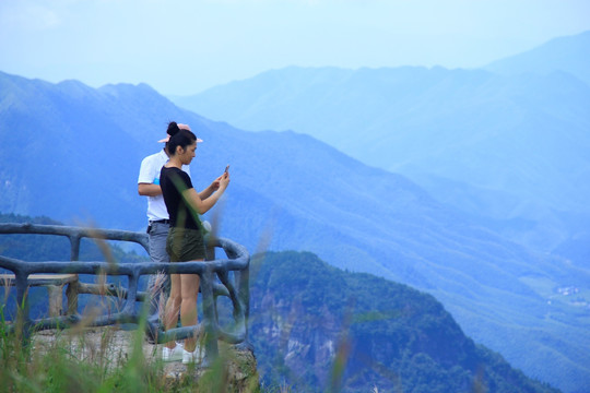搭讪美女问微信