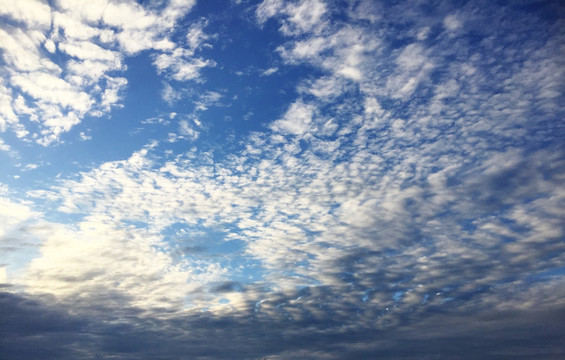 天空云彩高清摄影图