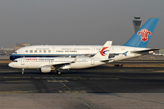 空客A320和空客A380