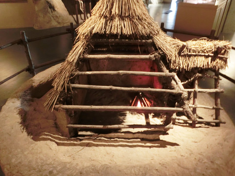 原始人类房屋模型