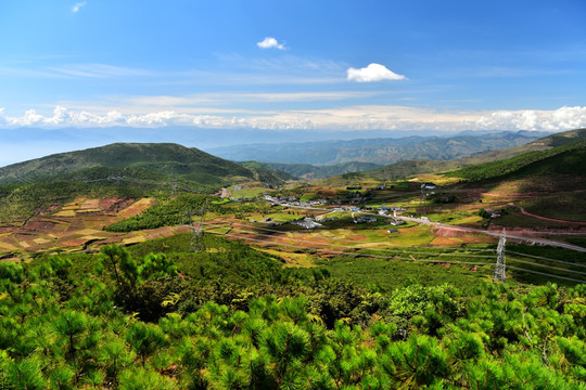 西部山峦风景