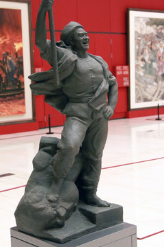 农民自卫军战士雕塑