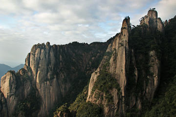 巨石高山