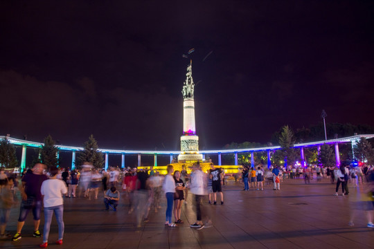 防洪纪念塔夜景