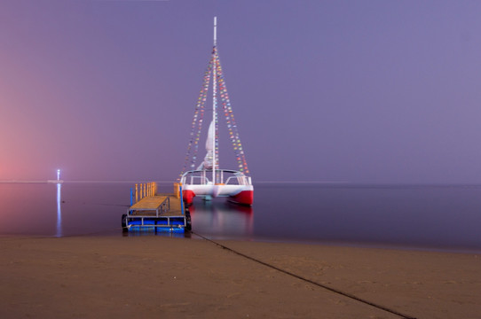 秦皇岛海边夜景