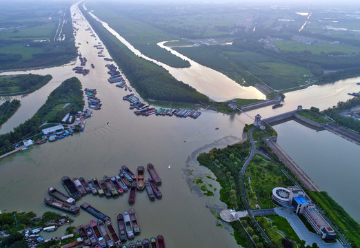 亚洲规模最大的水上立交工程
