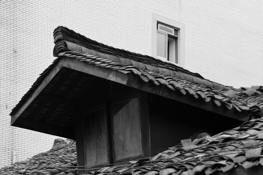老成都 老房子 民居阁楼屋顶窗