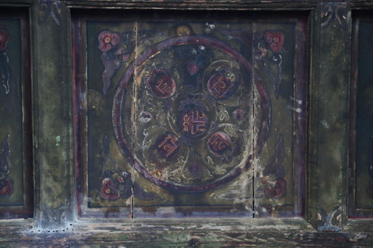 智化寺寺未修复的清代天花板图案