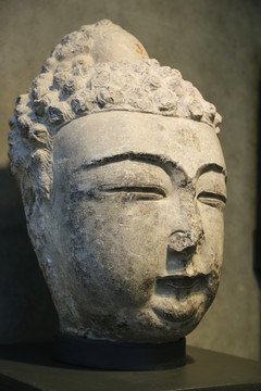 五塔寺石刻元代的佛头雕像