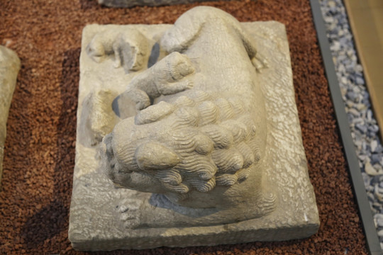 五塔寺石刻元代的角狮子石雕