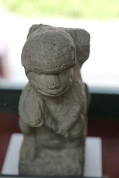 五塔寺石刻瞑目石猴雕像