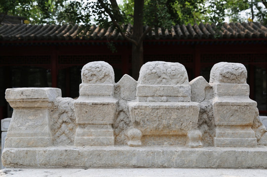 五塔寺石刻清代联体石五供雕像