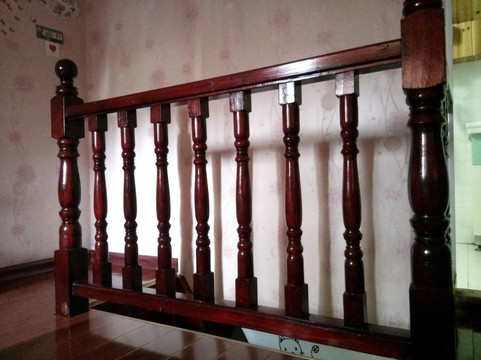 楼梯木栏杆