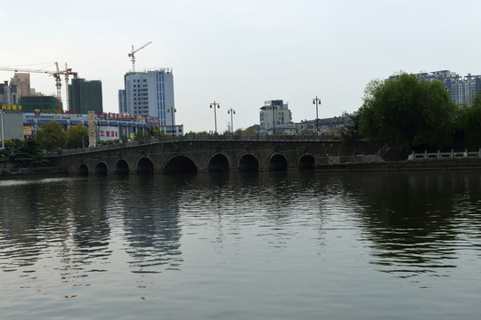湖北荆州 护城河