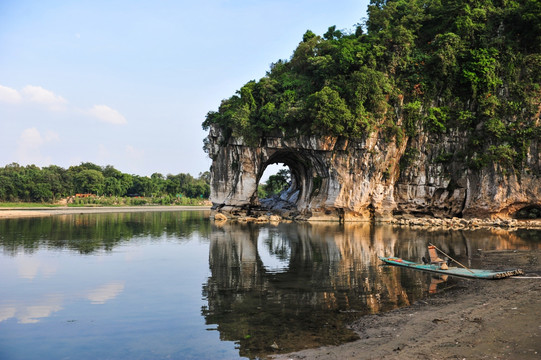 象鼻山