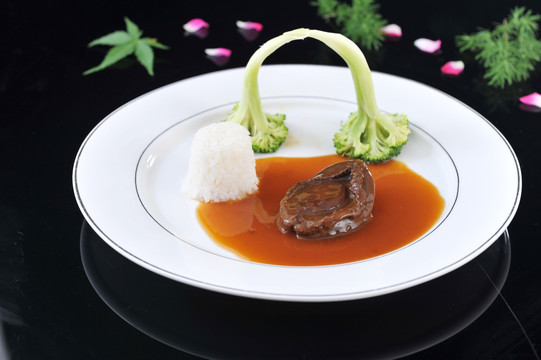 鲍汁扣极品鲍