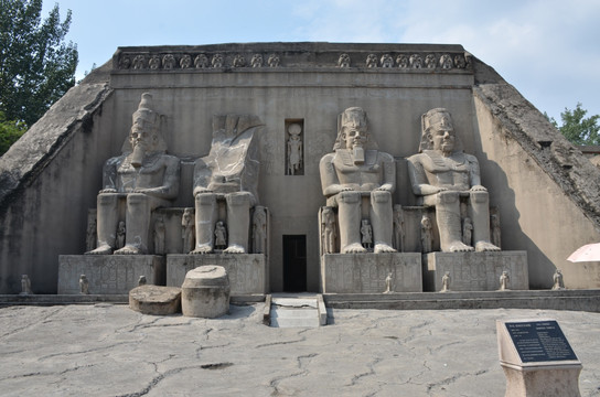 阿布西姆贝尔神殿