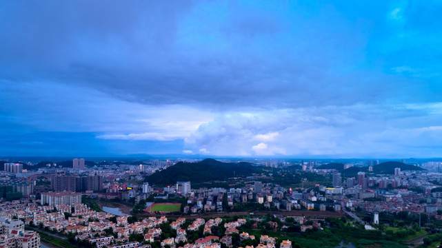 香城泉都