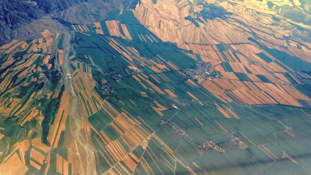 航拍 大地 地面 农田 广袤