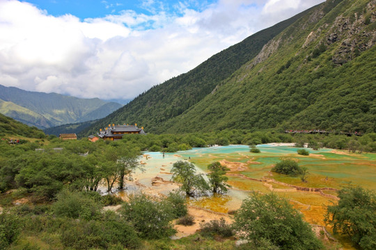 黄龙风景区 地表钙华景观