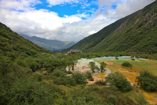 黄龙风景区 地表钙华景观