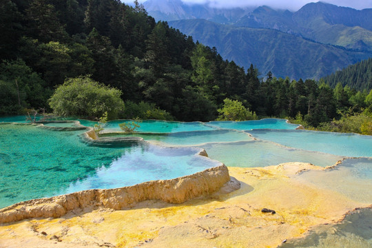 黄龙风景区 地表钙华景观