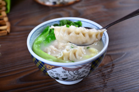 上汤饺子