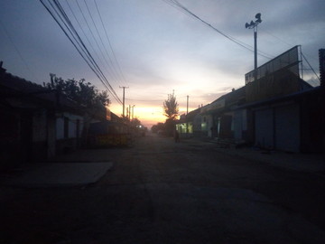黎明前的村庄