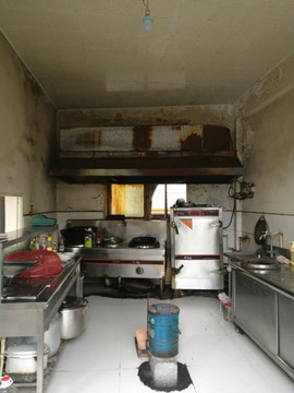 破旧的厨房