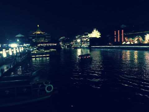秦淮河