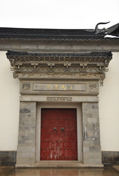 寺院侧门