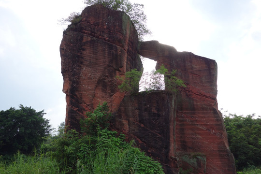 东莞燕岭古采石场遗址