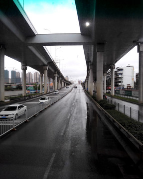 城市高架公路