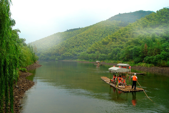 南山竹海漂流