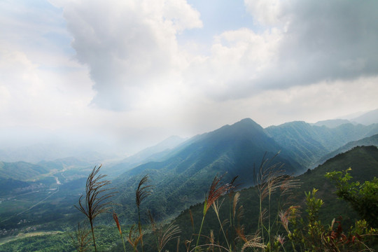 圣山山峰