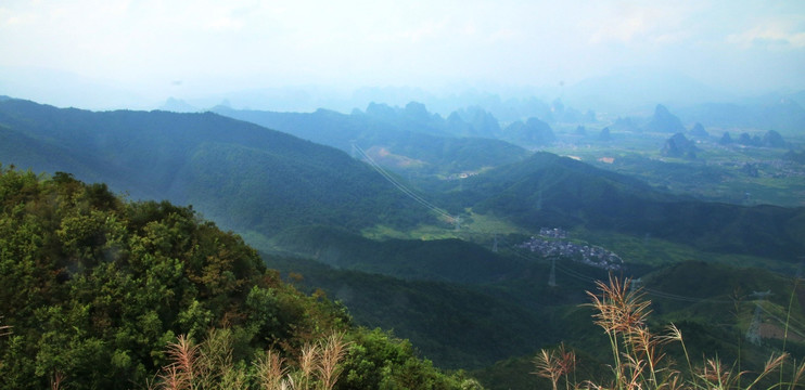 群山