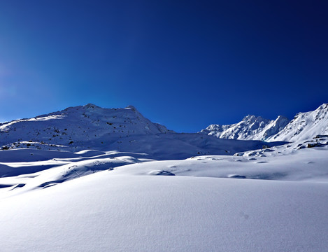 寒雪冰山 极寒冰山 新疆雪山