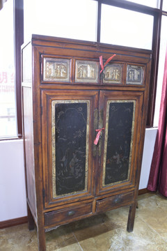 旧实木柜