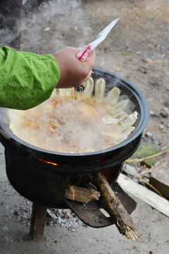 烧土鸡