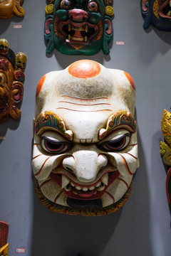尼泊尔木面具