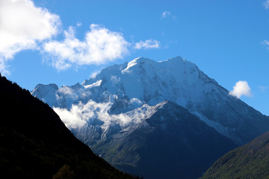 雅拉雪山