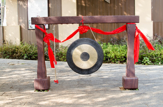 锣