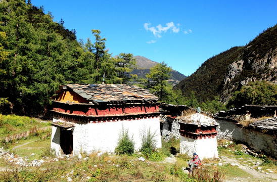 藏族民居 稻城冲古寺