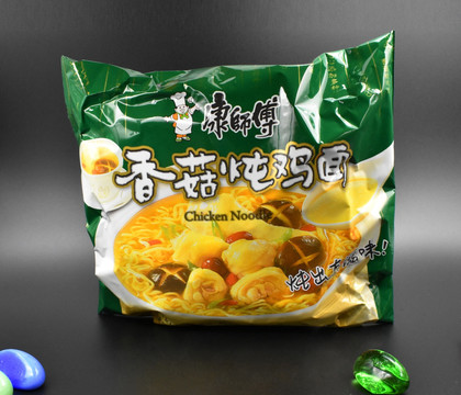 香菇炖鸡面袋装