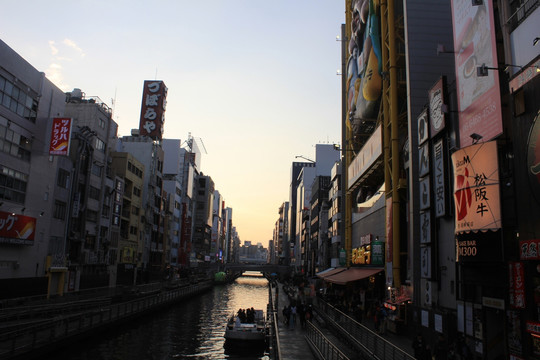 日本大阪心斋桥日落街景