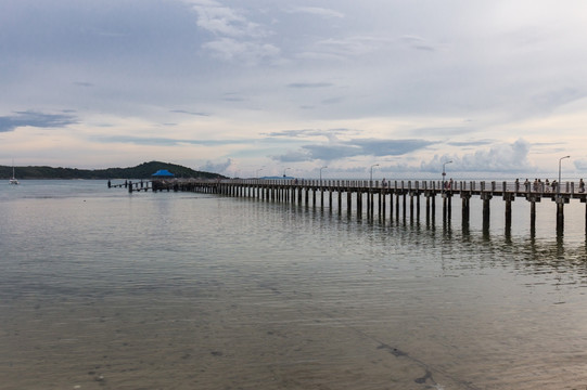 泰国普吉岛海滩栈桥